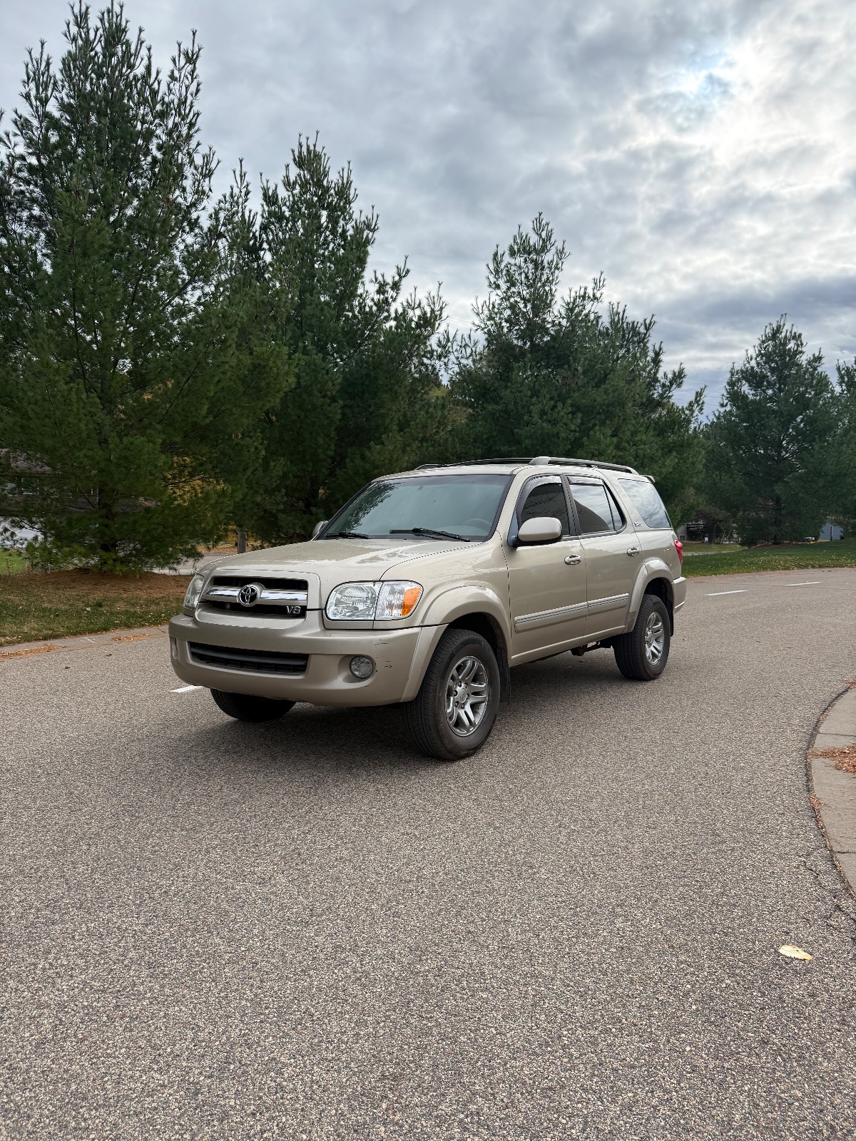 Gold TOYOTA Sequoia