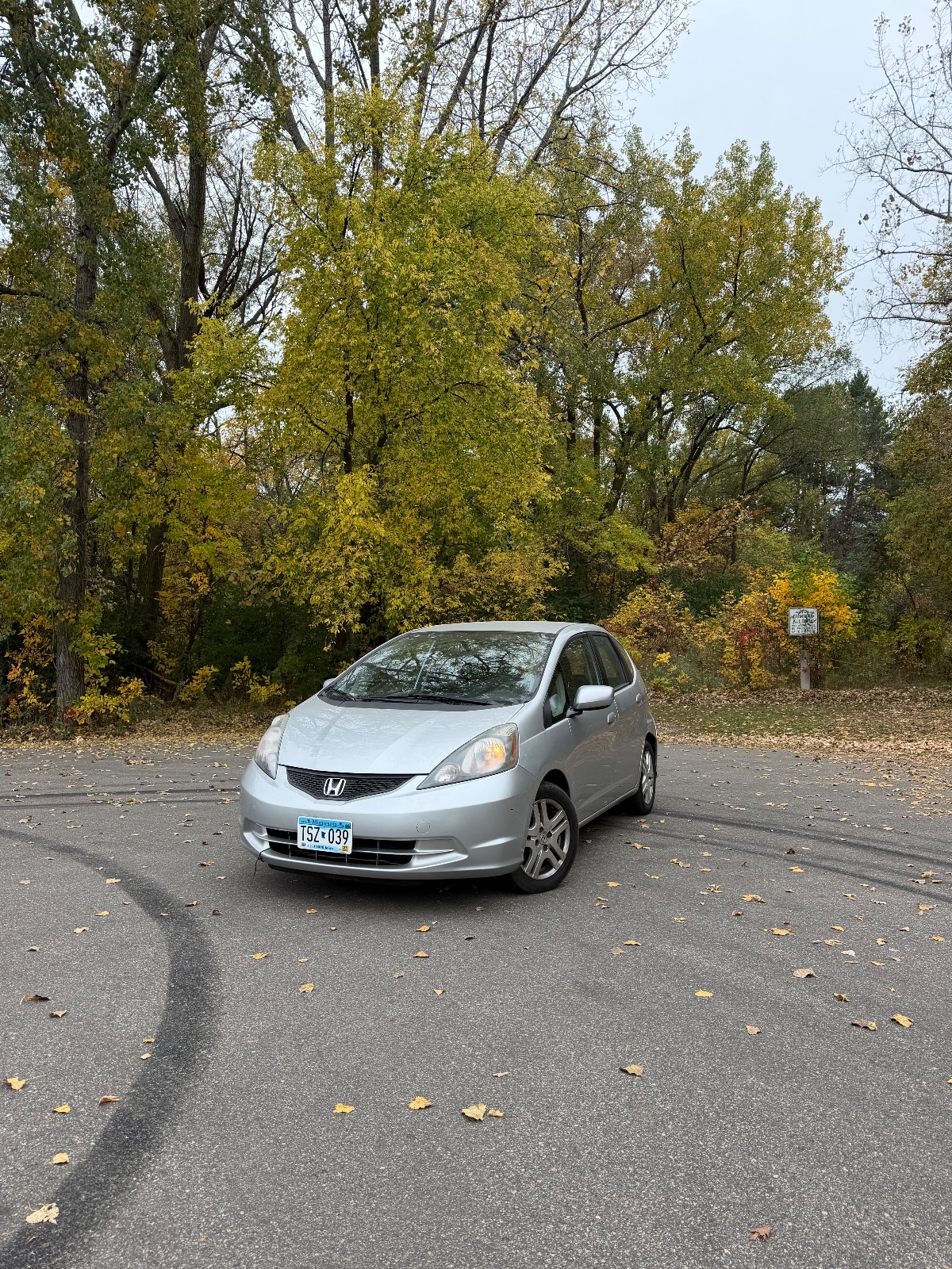Silver HONDA Fit