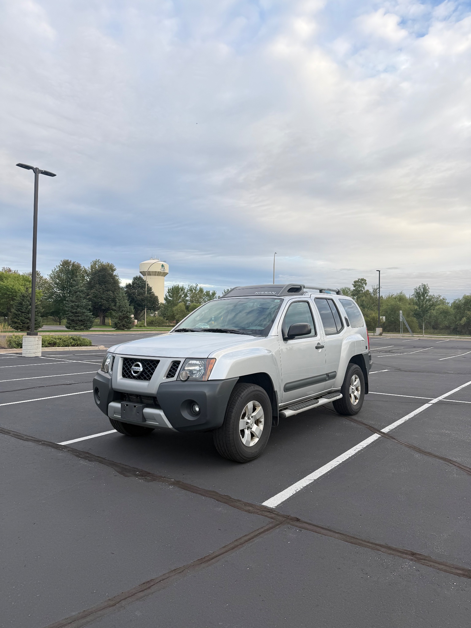 Silver NISSAN Xterra