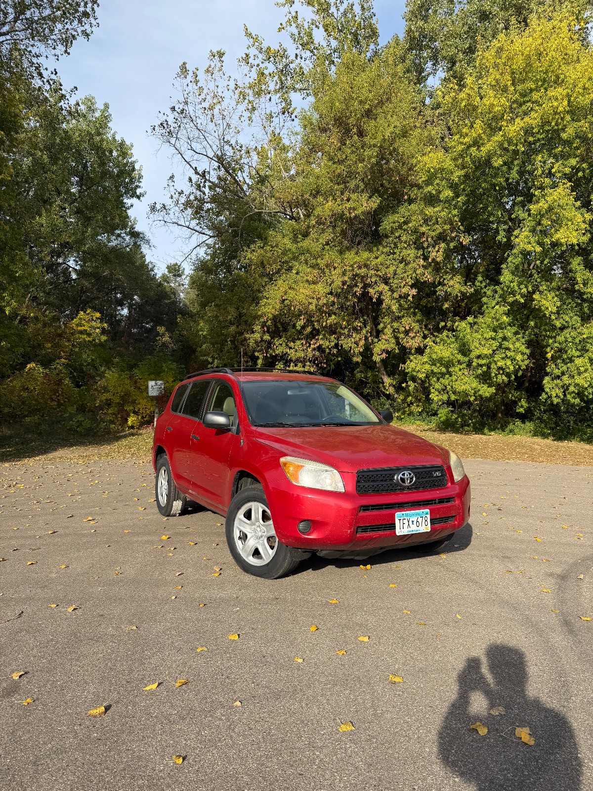 Red TOYOTA RAV4