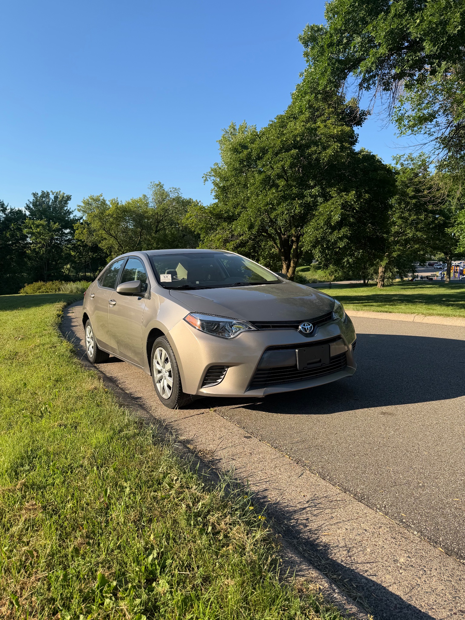 Brown TOYOTA Corolla