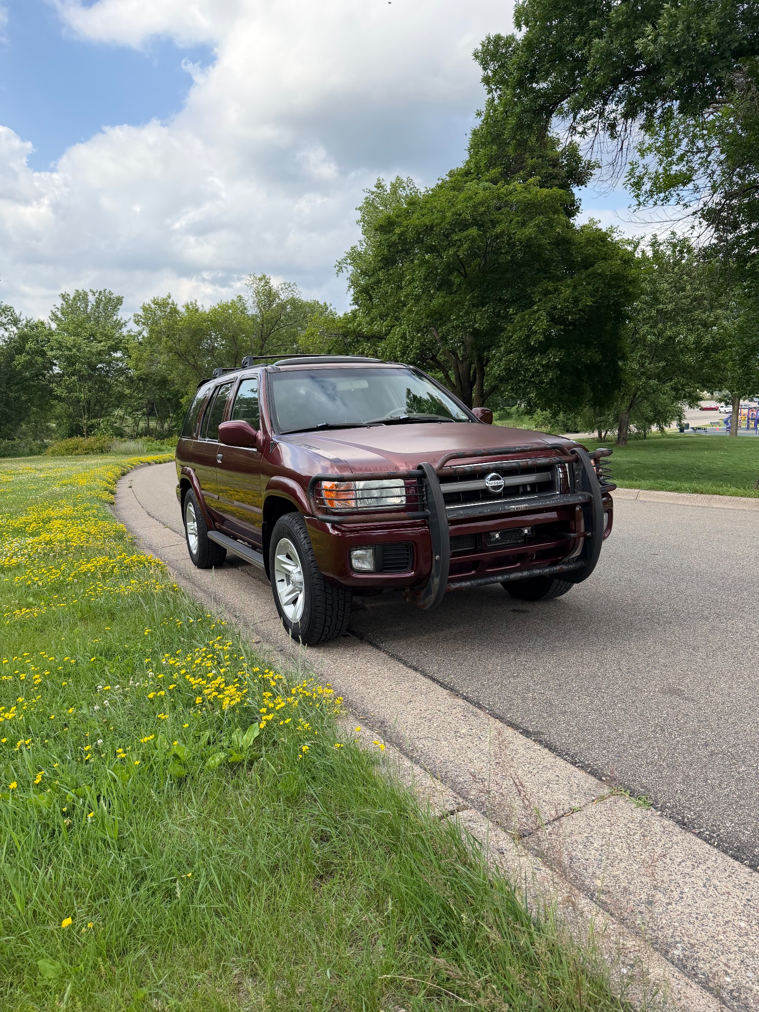 Burgundy NISSAN Pathfinder